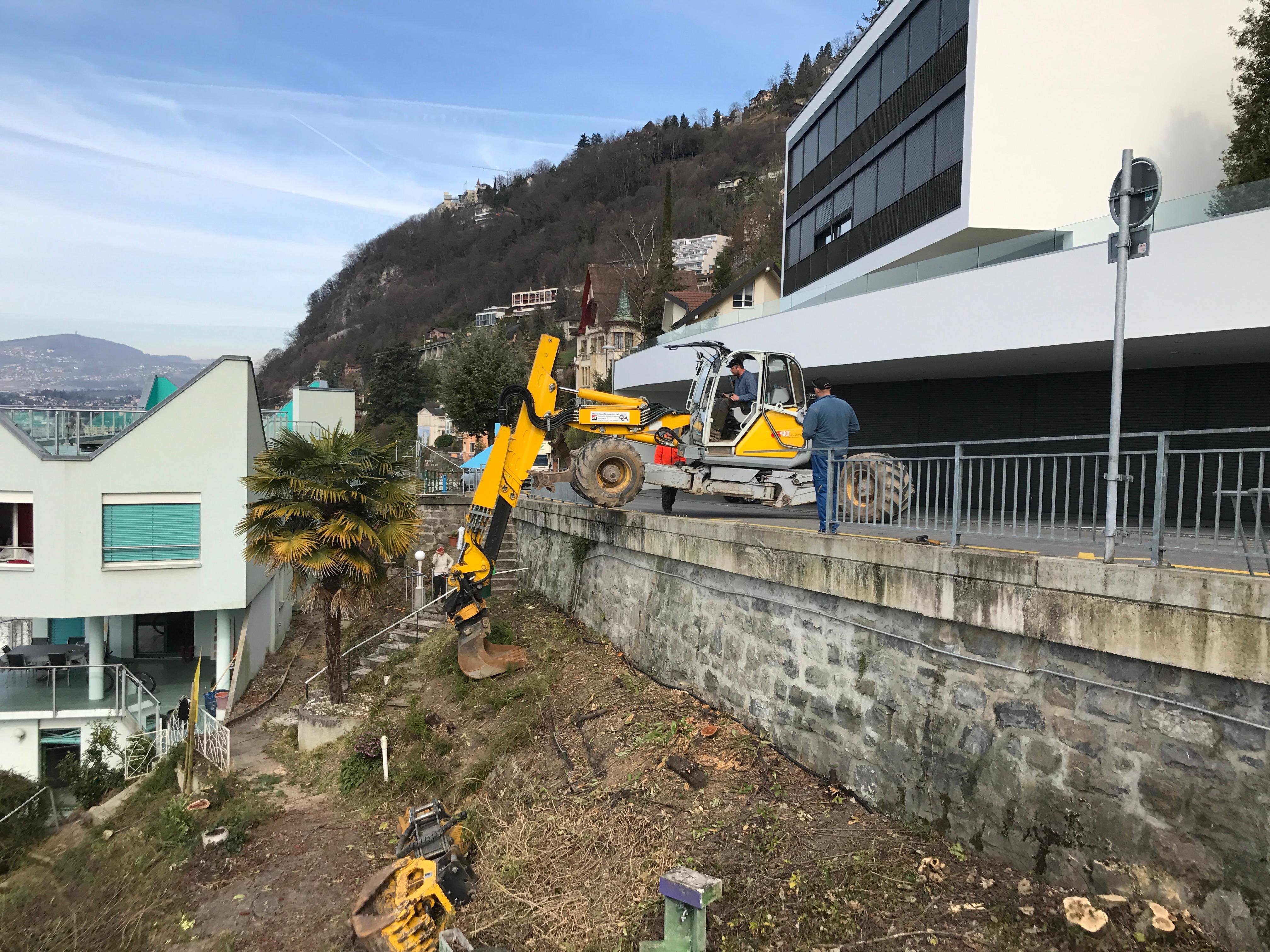 Travaux avec pelle araignée dans le Jura — SAS POLYVIER
